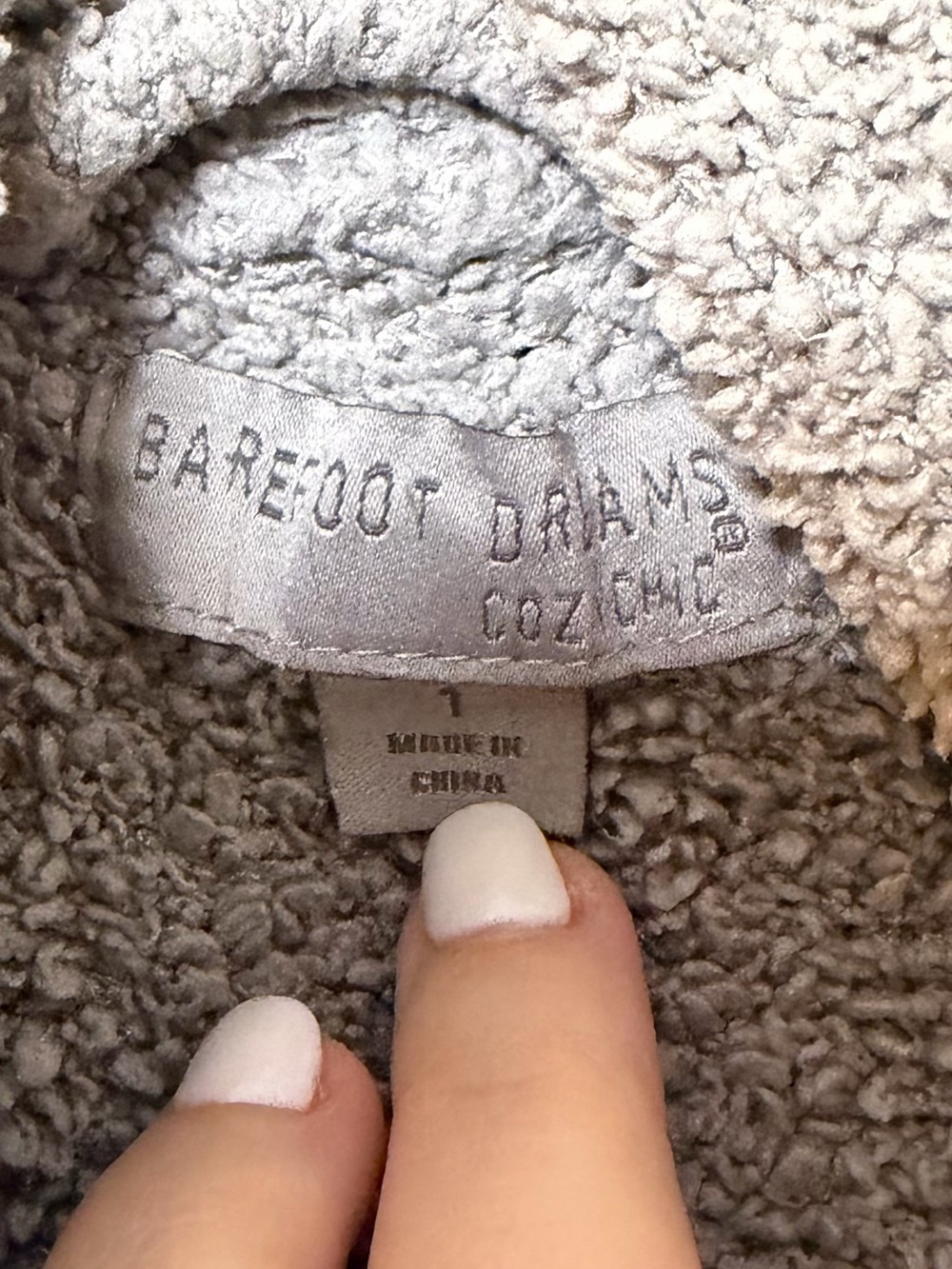 Barefoot Dreams Robe size 1 - Picture 3 of 5